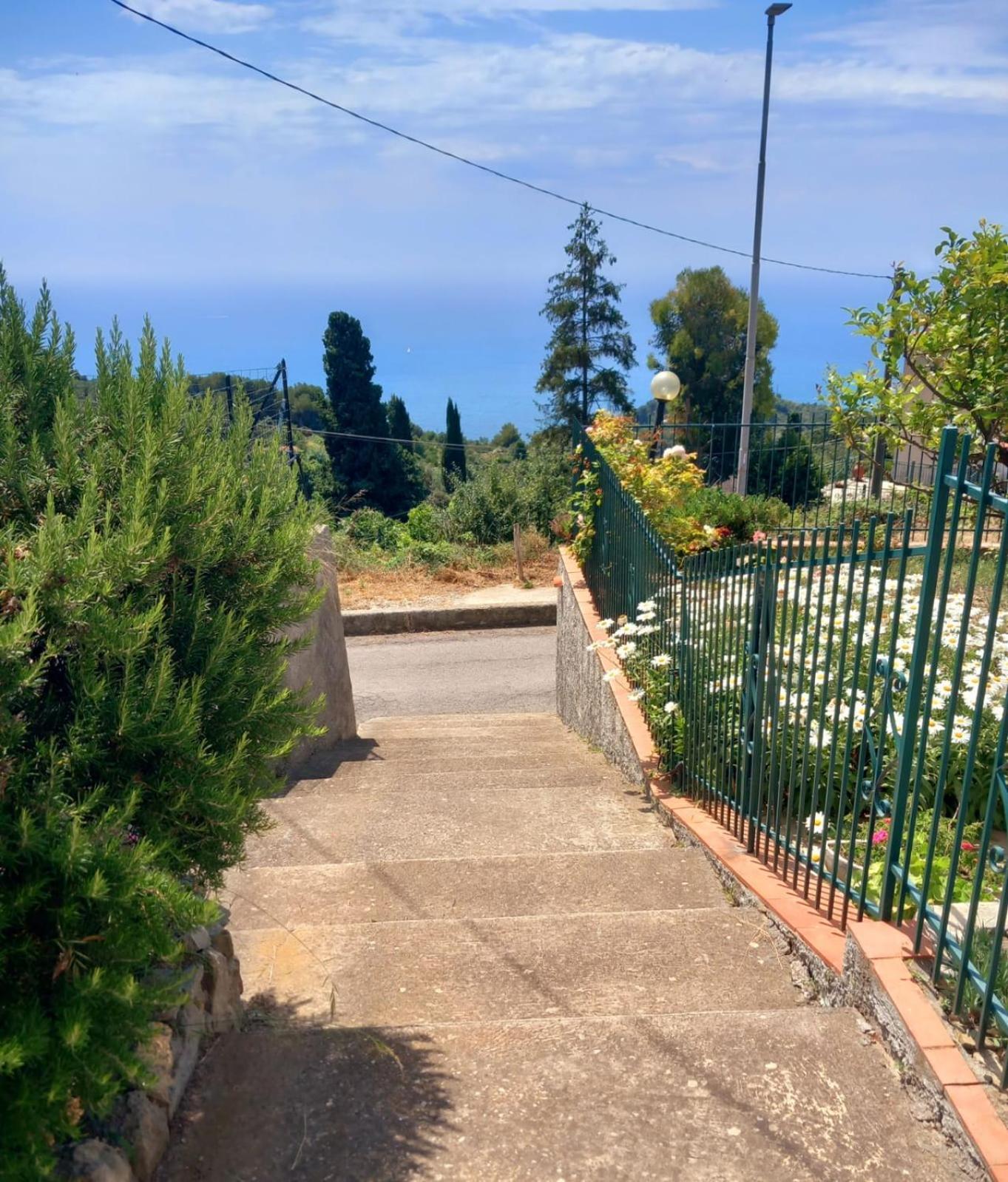 Dolci Risvegli Appartamento Vista Mare فنتيميليا المظهر الخارجي الصورة